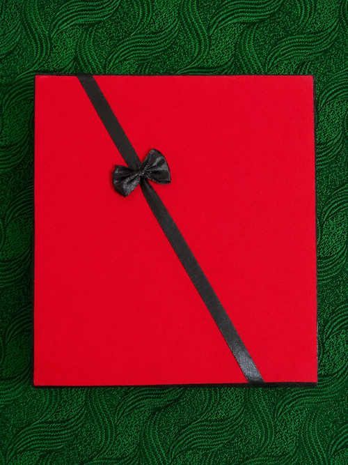 Luxury Romantic Gift Box Set for Her – Watch, Jewellery, Perfume & Rose Surprise Box